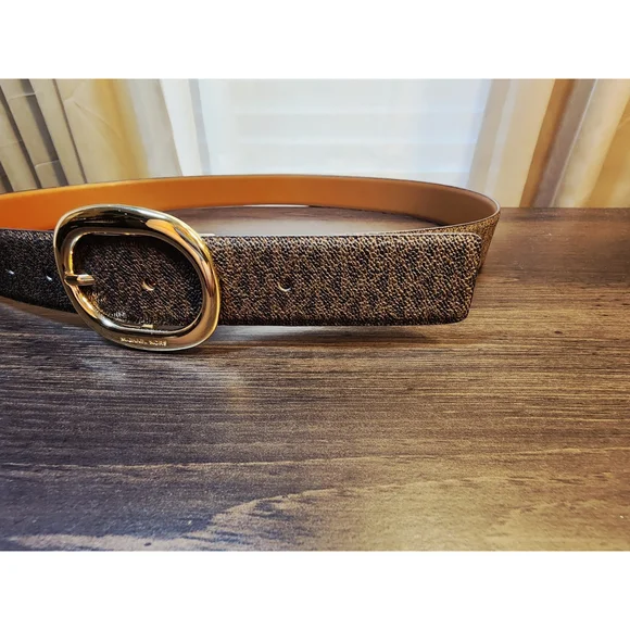 Michael Kors Women's Reversible Leather Logo Belt Sz XL Dark and